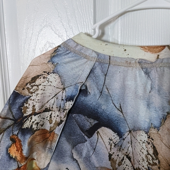 NWT Y2K Fall Leaves All Over Print Long Sleeve V-Neck Noracora Top Size Small - Picture 5 of 8
